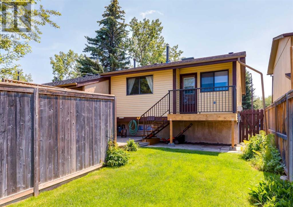 Single Family House Bi-level for Sale in   Avenue NE Whitehorn Calgary 