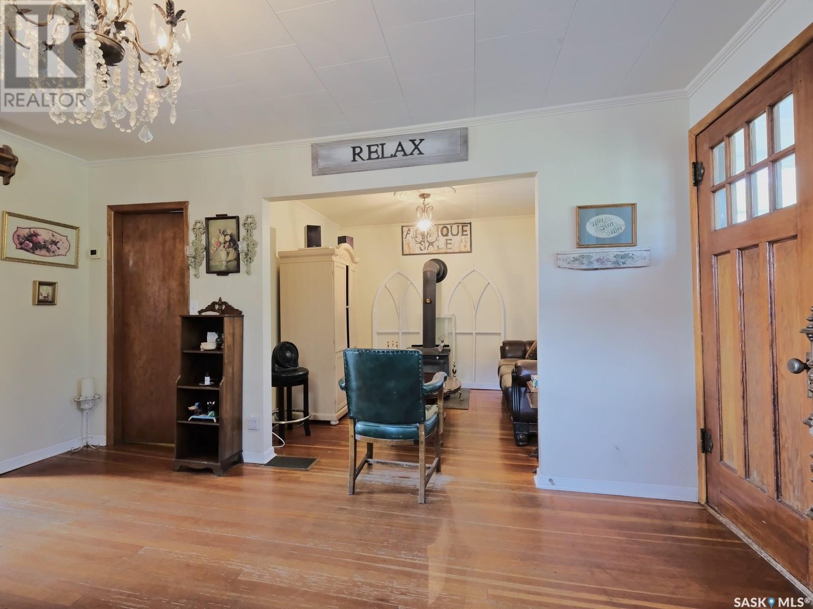 Photo 16 of 801 George Street, Rosetown SK
