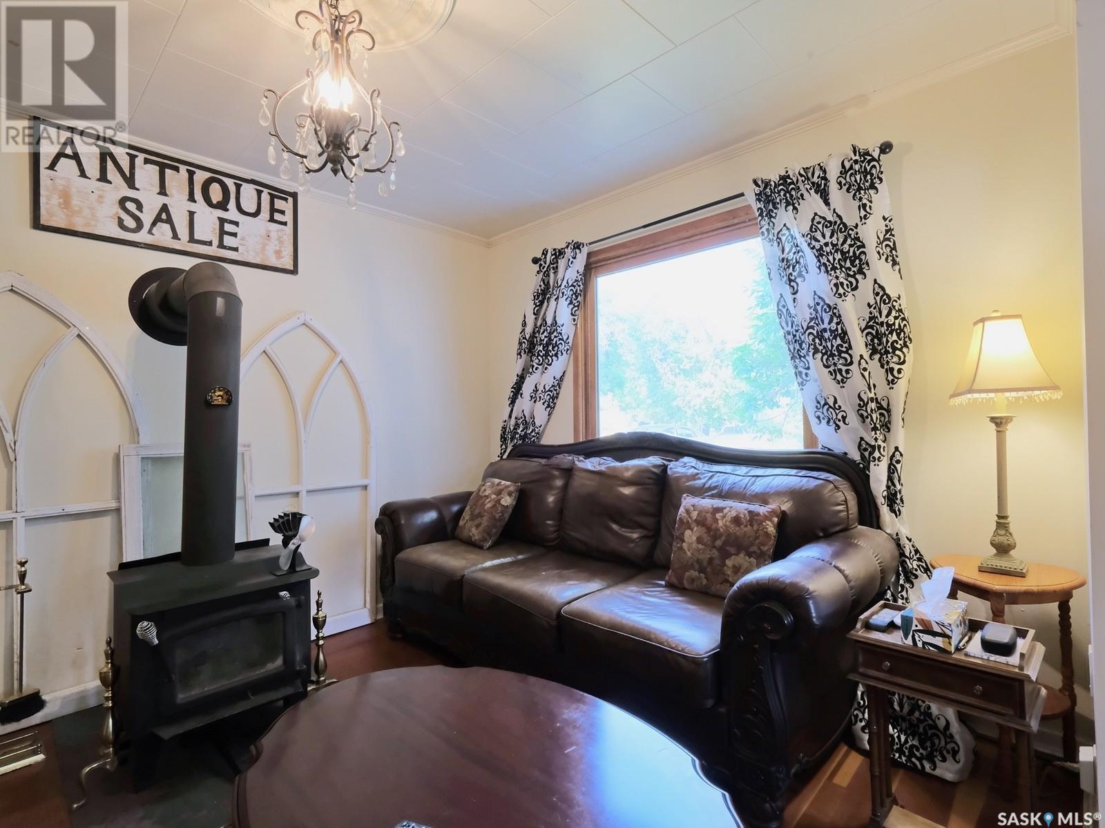Photo 17 of 801 George Street, Rosetown SK