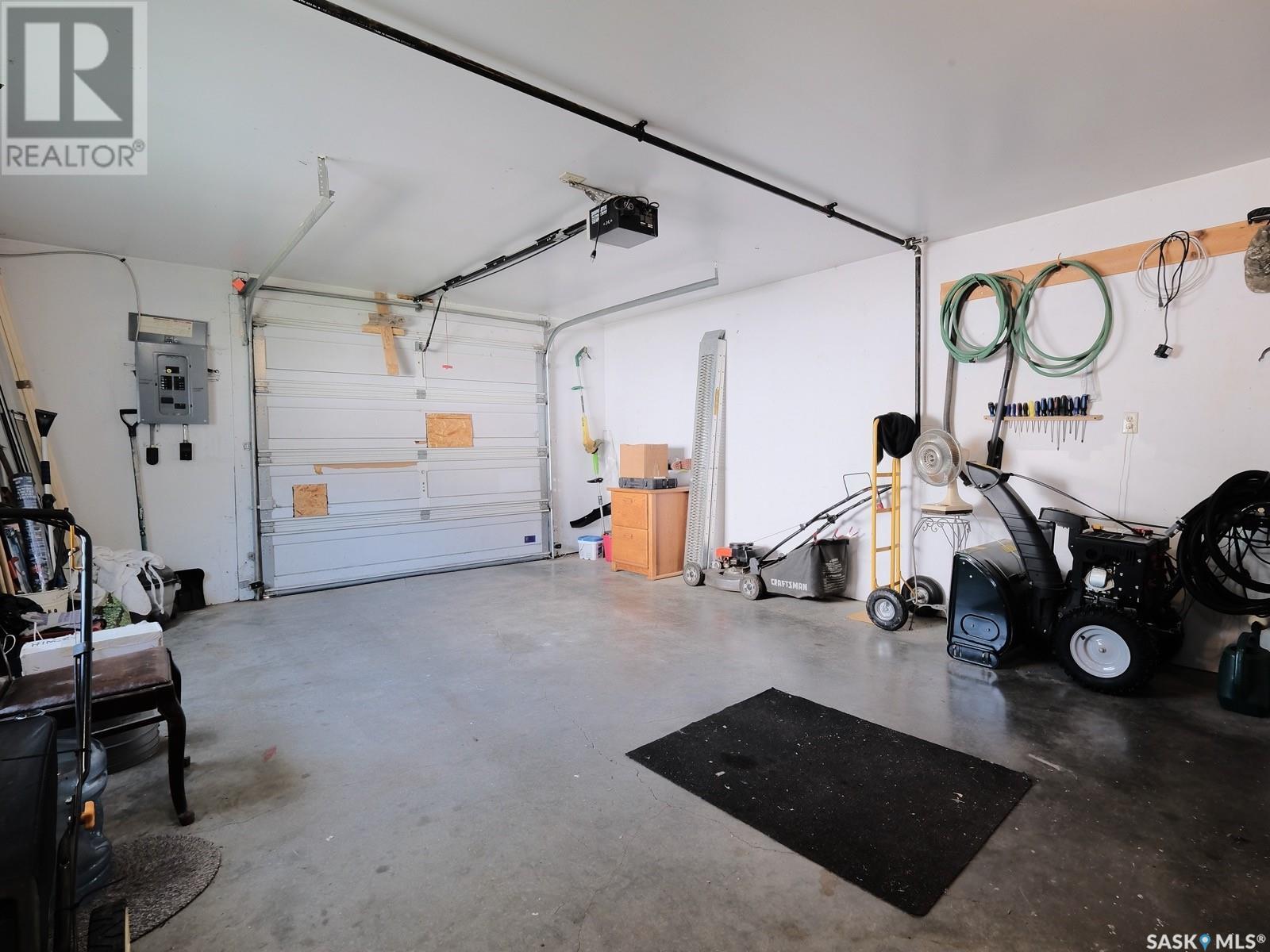 Photo 47 of 801 George Street, Rosetown SK