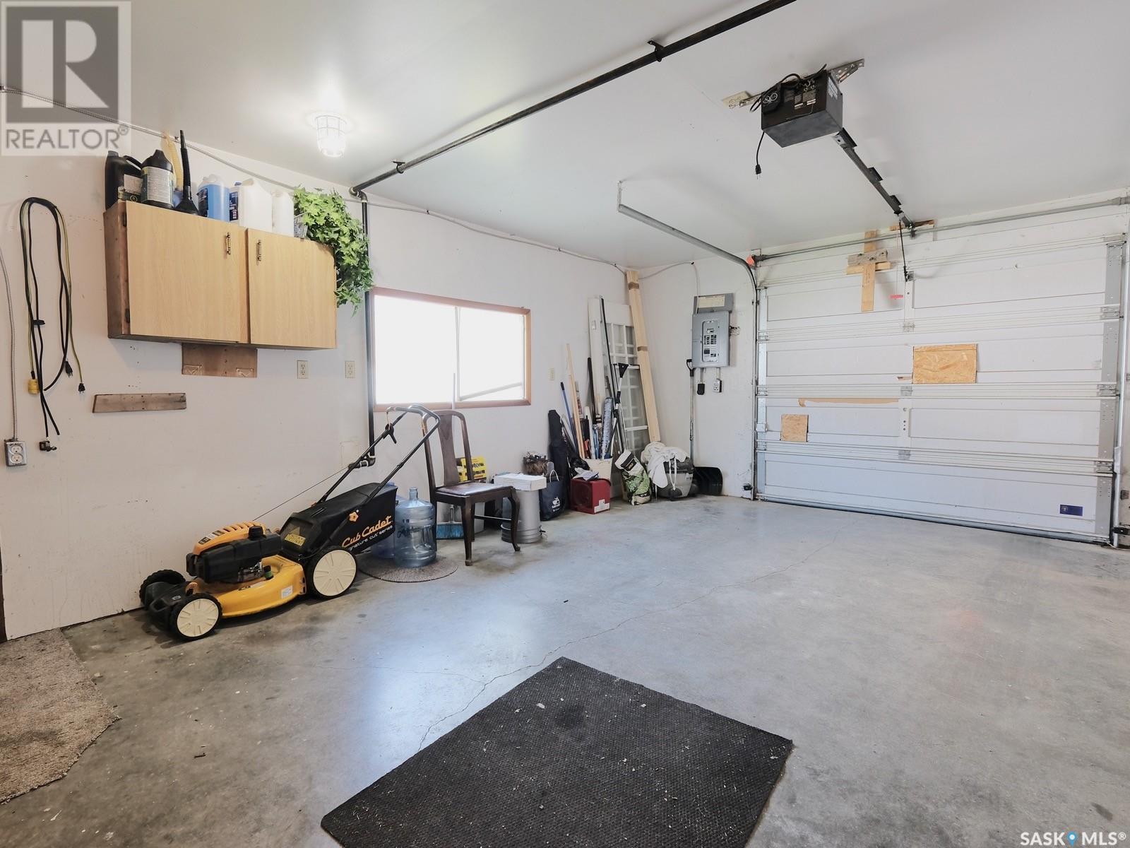 Photo 48 of 801 George Street, Rosetown SK