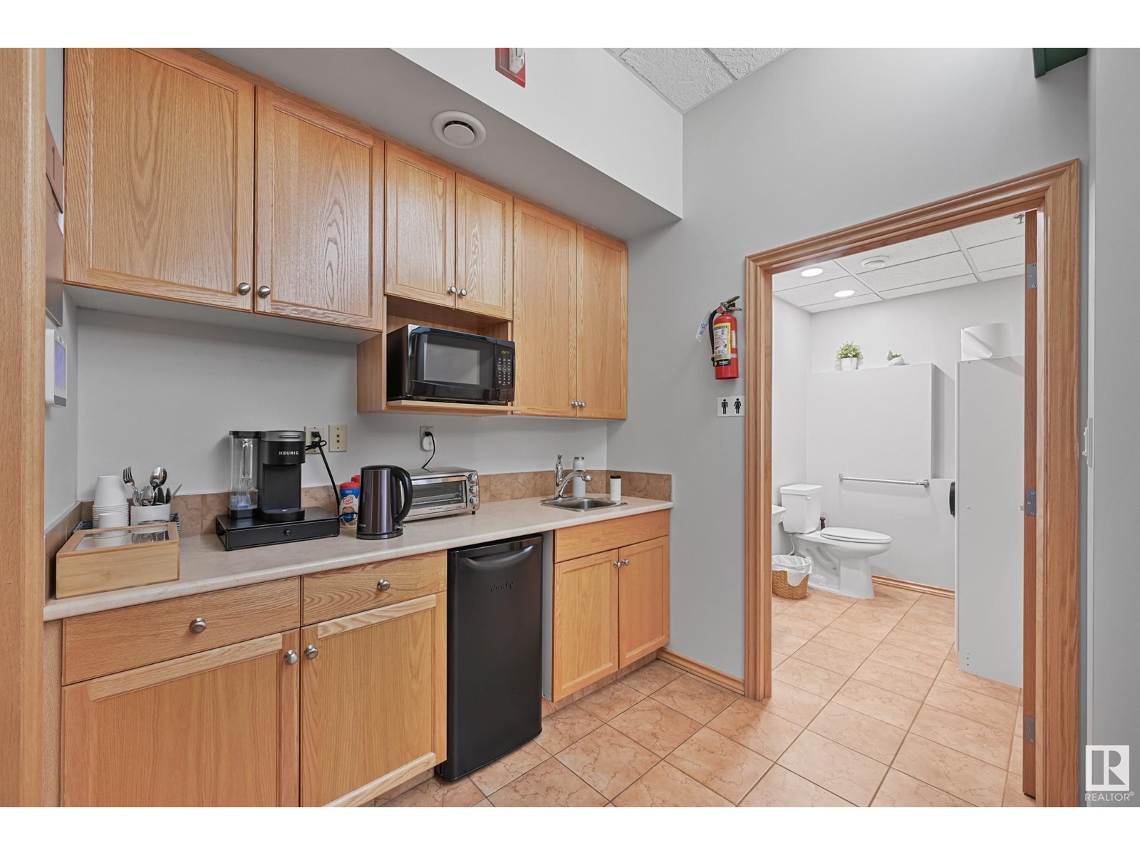 Photo 13 of 10339 106 St Nw, Edmonton AB