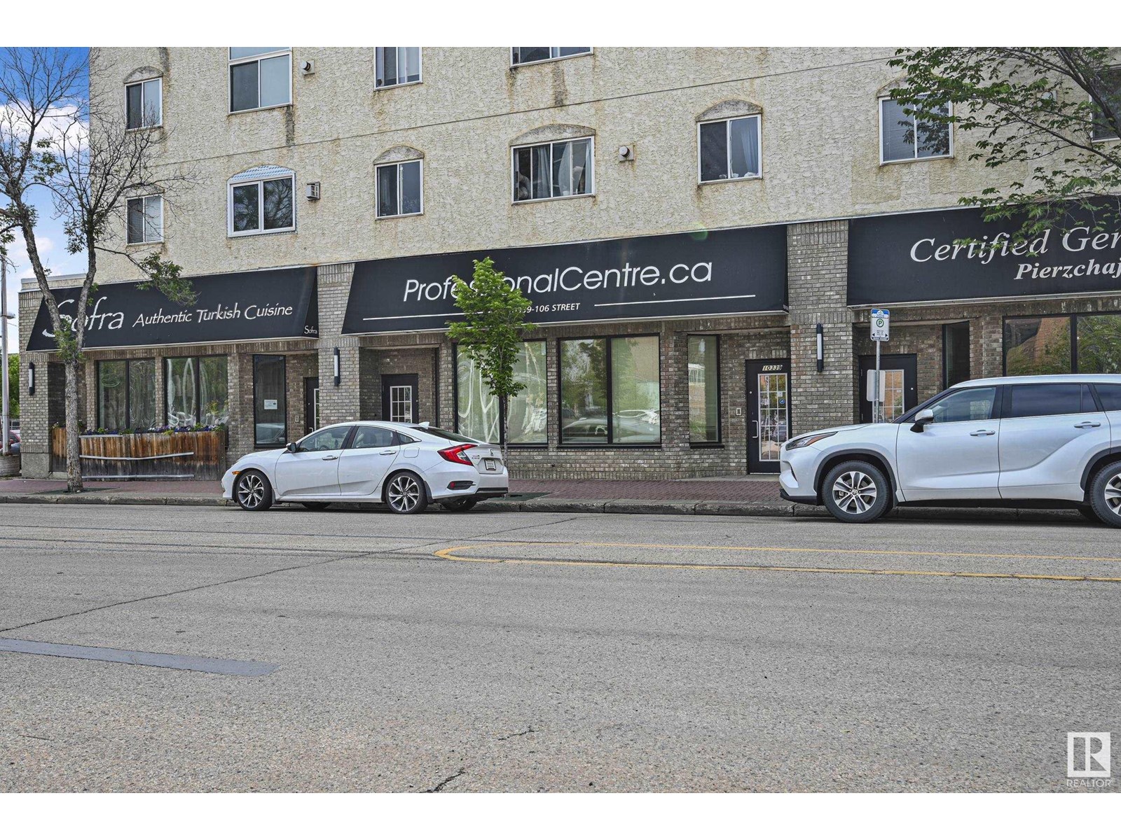 Photo 12 of 10339 106 St Nw, Edmonton AB