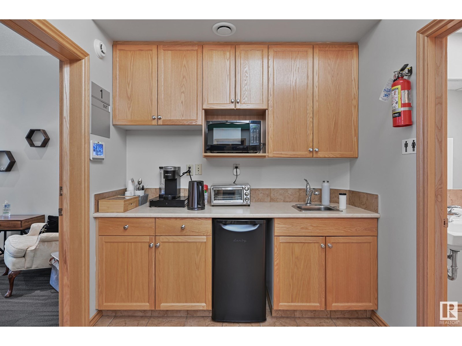 Photo 3 of 10339 106 St Nw, Edmonton AB