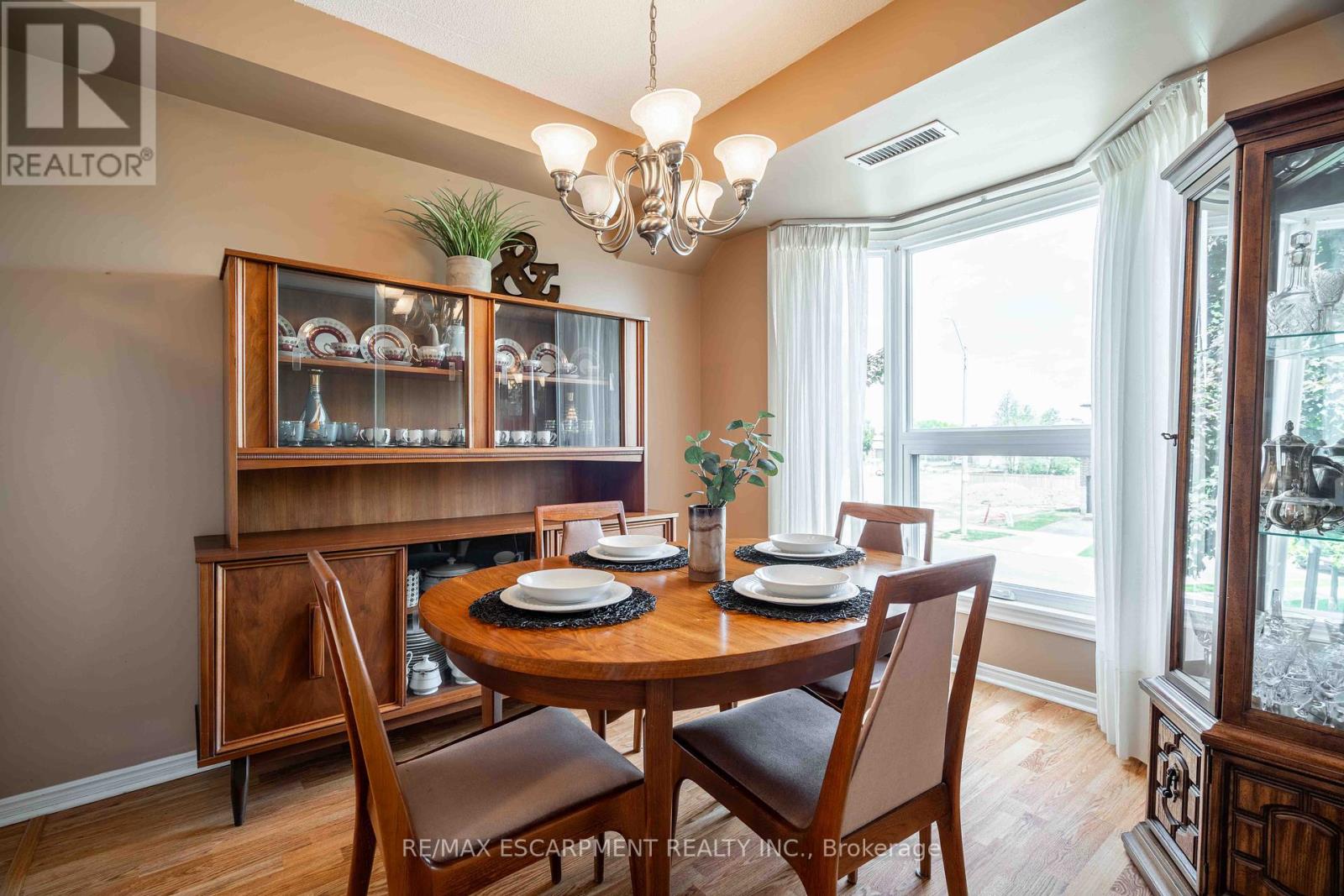 Photo 22 of 216 416 Limeridge Road E, Hamilton ON