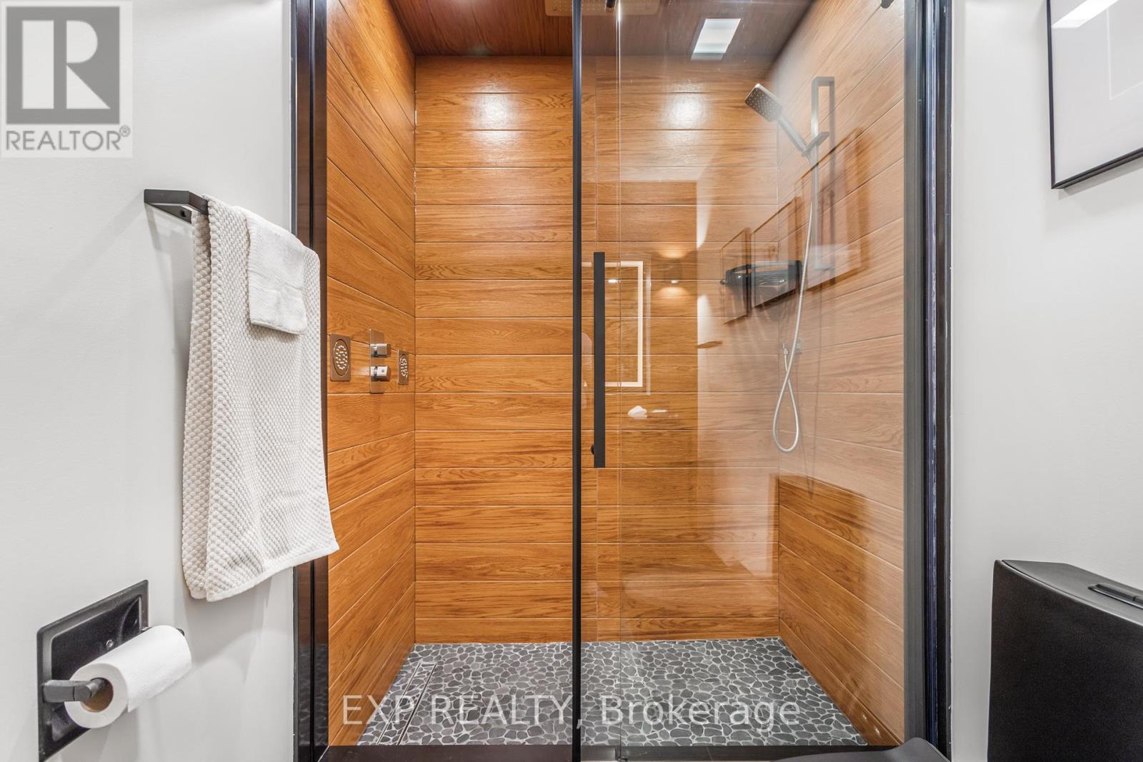 Photo 17 of 75 Reding Road, Hamilton ON