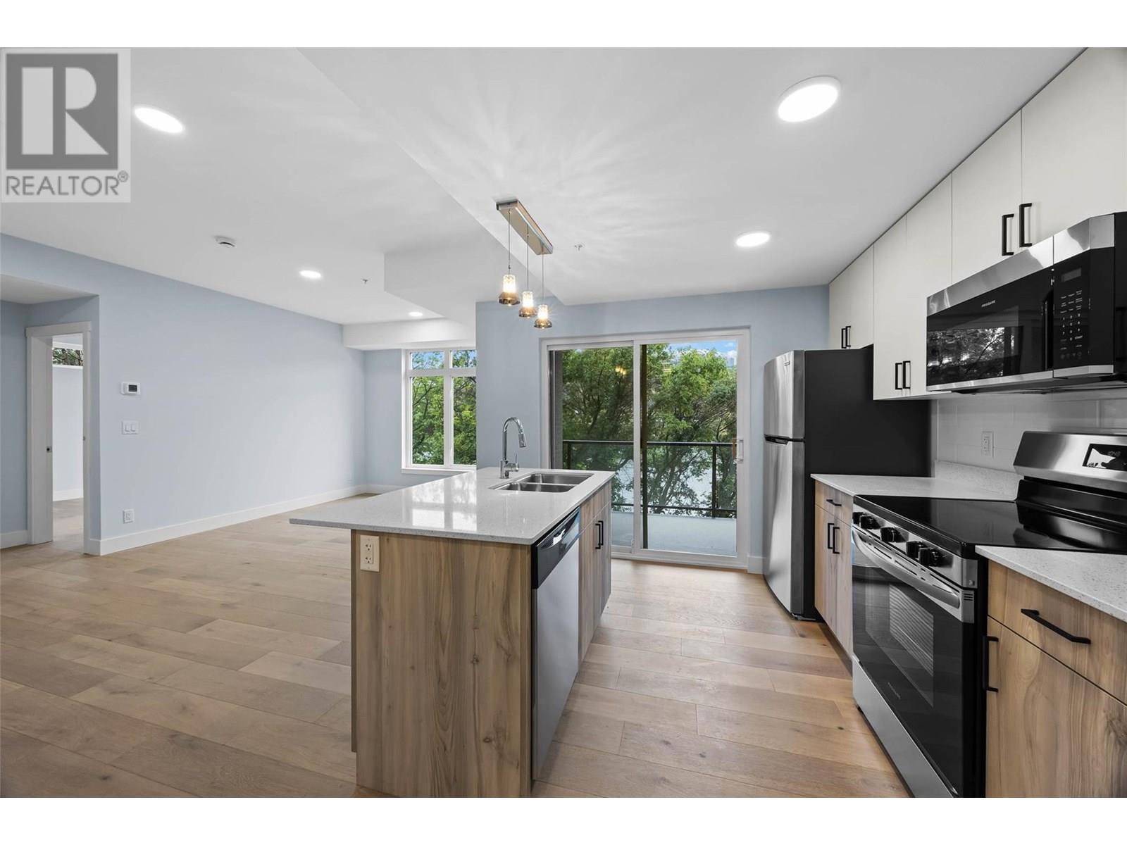 207 ROYAL Avenue Unit# 404, Kamloops