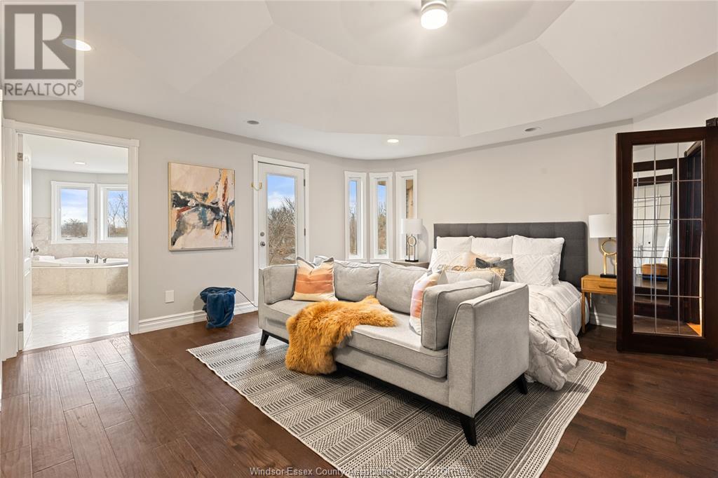 Photo 31 of 115 Road 4, Kingsville ON