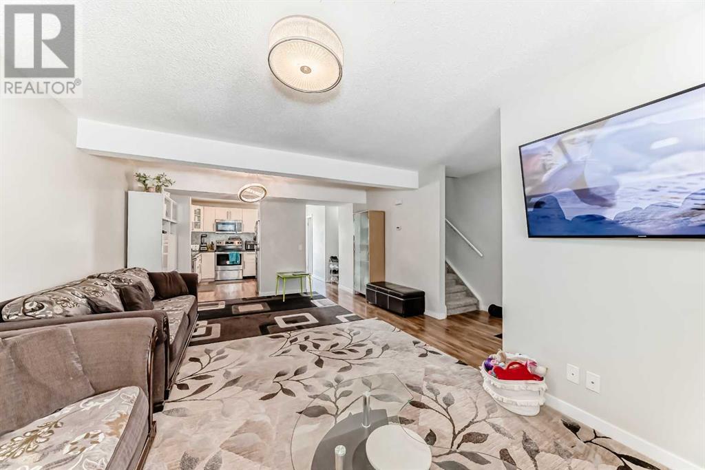 442 TEMPLEVIEW DRIVE NE - Image 9