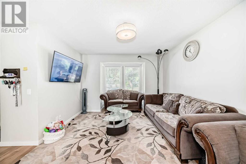 442 TEMPLEVIEW DRIVE NE - Image 8