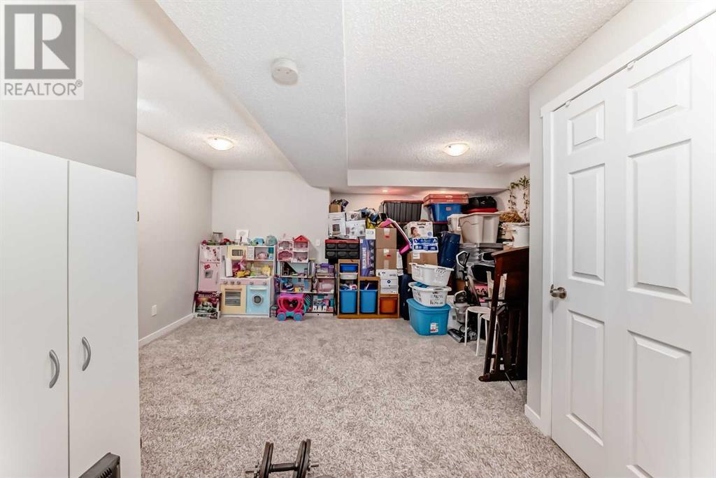 442 TEMPLEVIEW DRIVE NE - Image 17