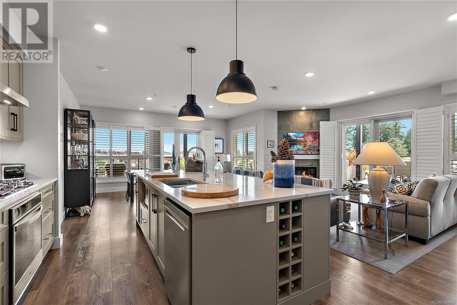 Single Family House for Sale in   Travino Lane Saanich 