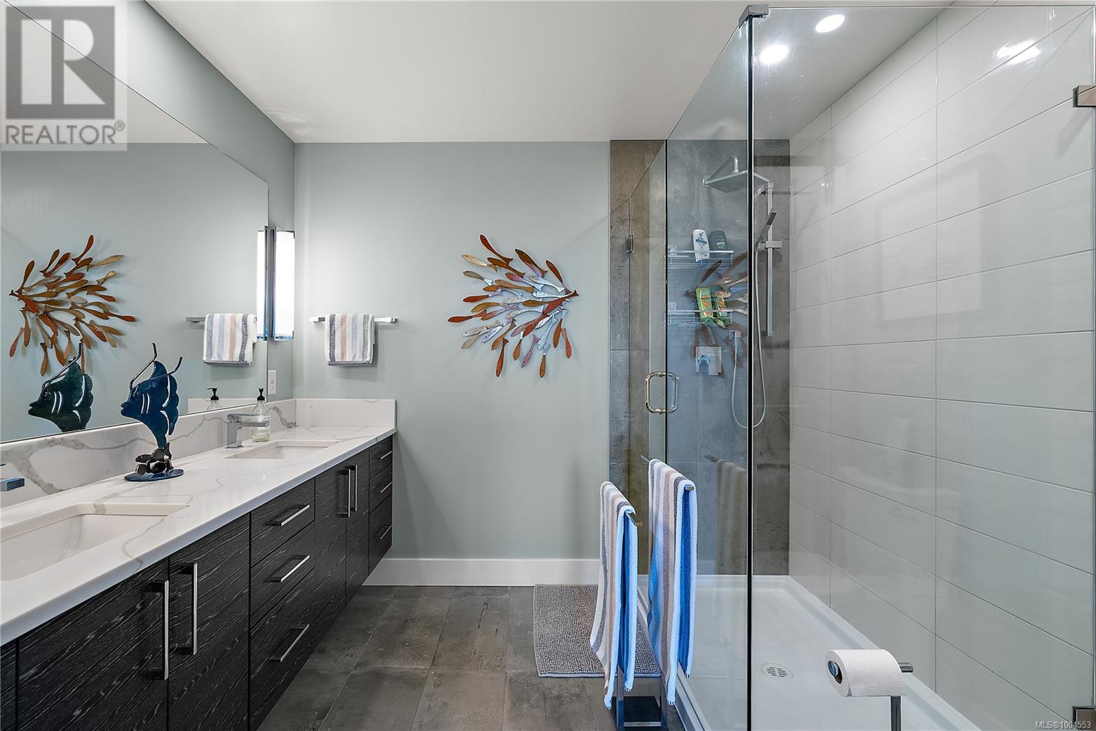 Single Family House for Sale in   Travino Lane Saanich 