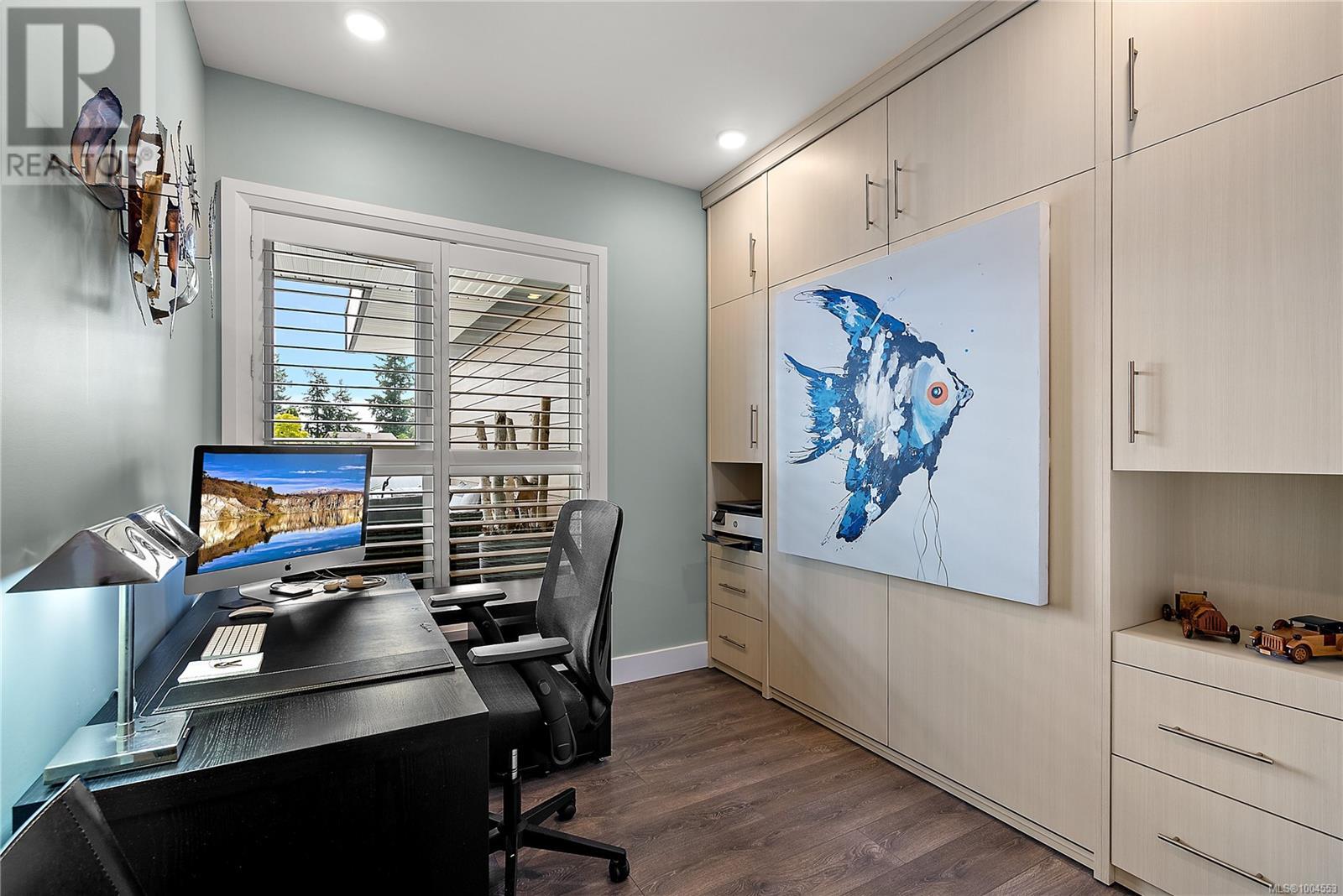 Single Family House for Sale in   Travino Lane Saanich 