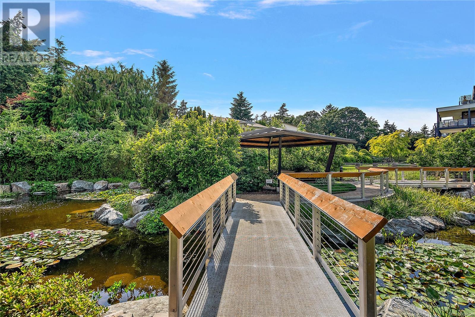 Single Family House for Sale in   Travino Lane Saanich 