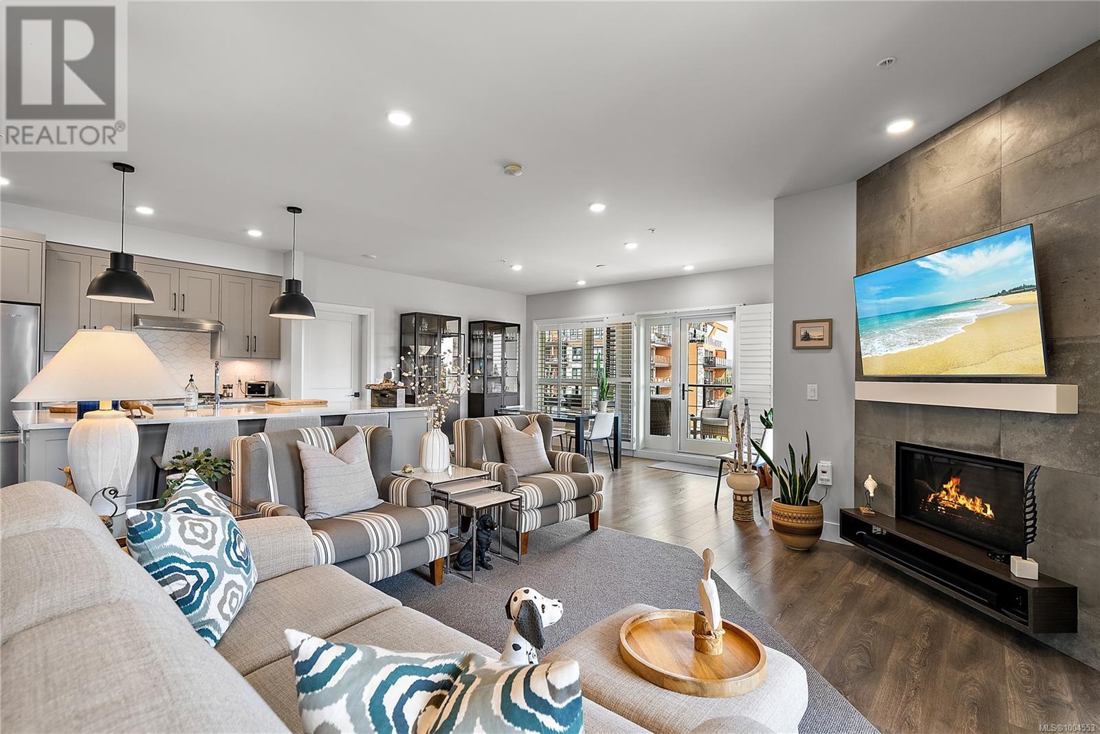 Single Family House for Sale in   Travino Lane Saanich 
