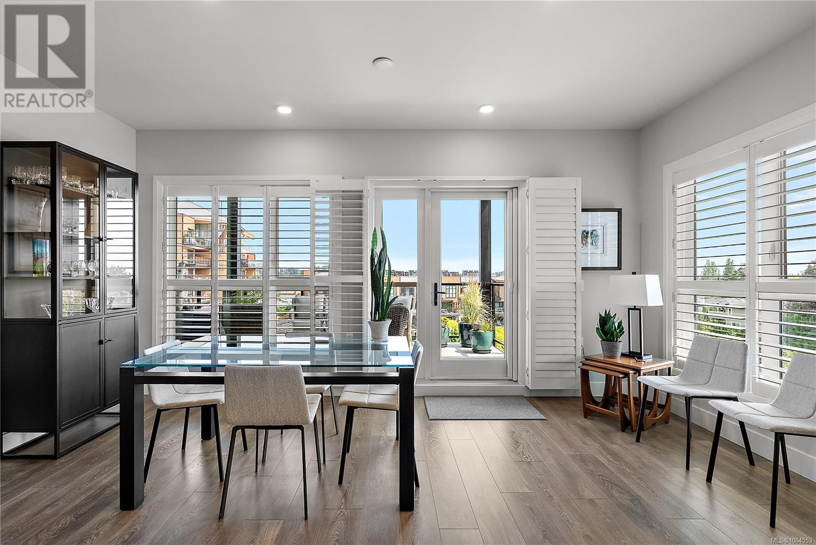 Single Family House for Sale in   Travino Lane Saanich 