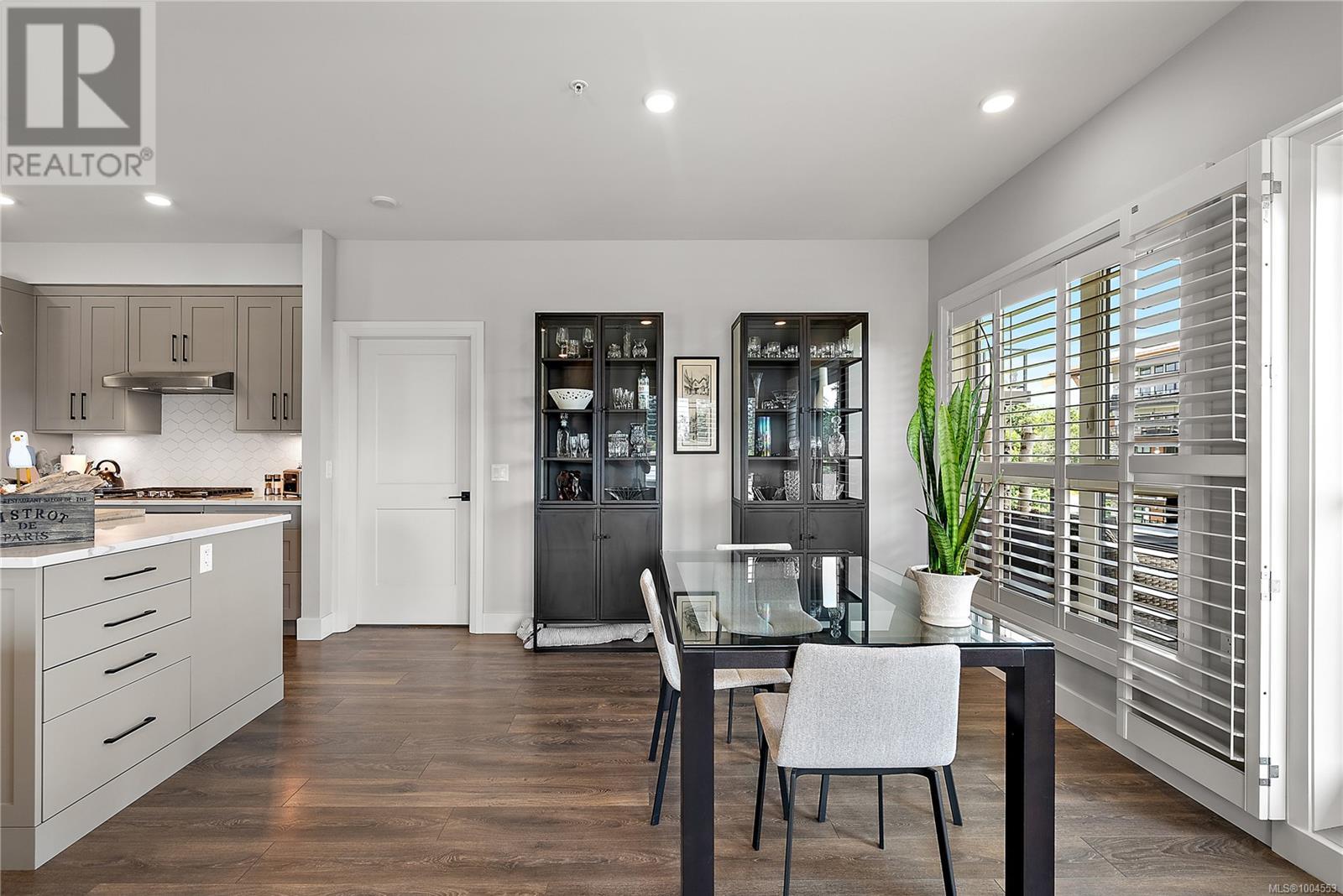 Single Family House for Sale in   Travino Lane Saanich 