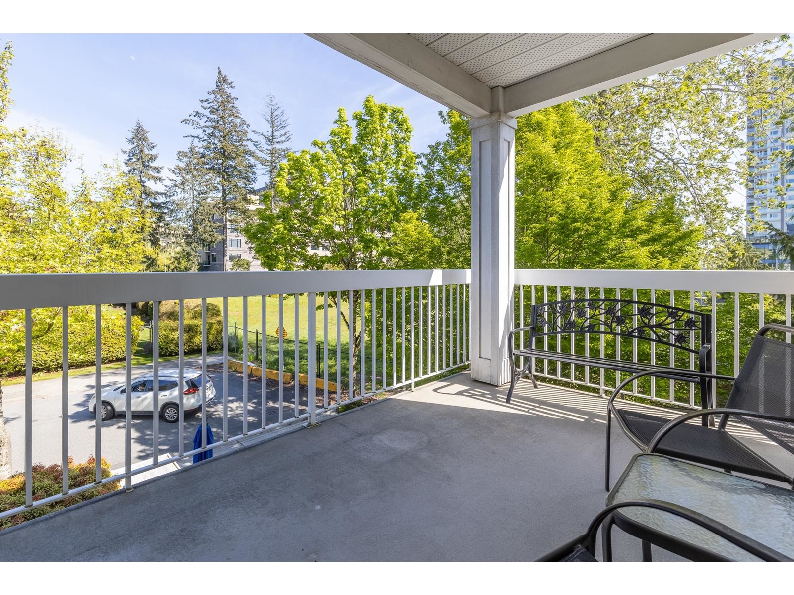 Photo 10 of 208 1685 152 A Street, Surrey BC