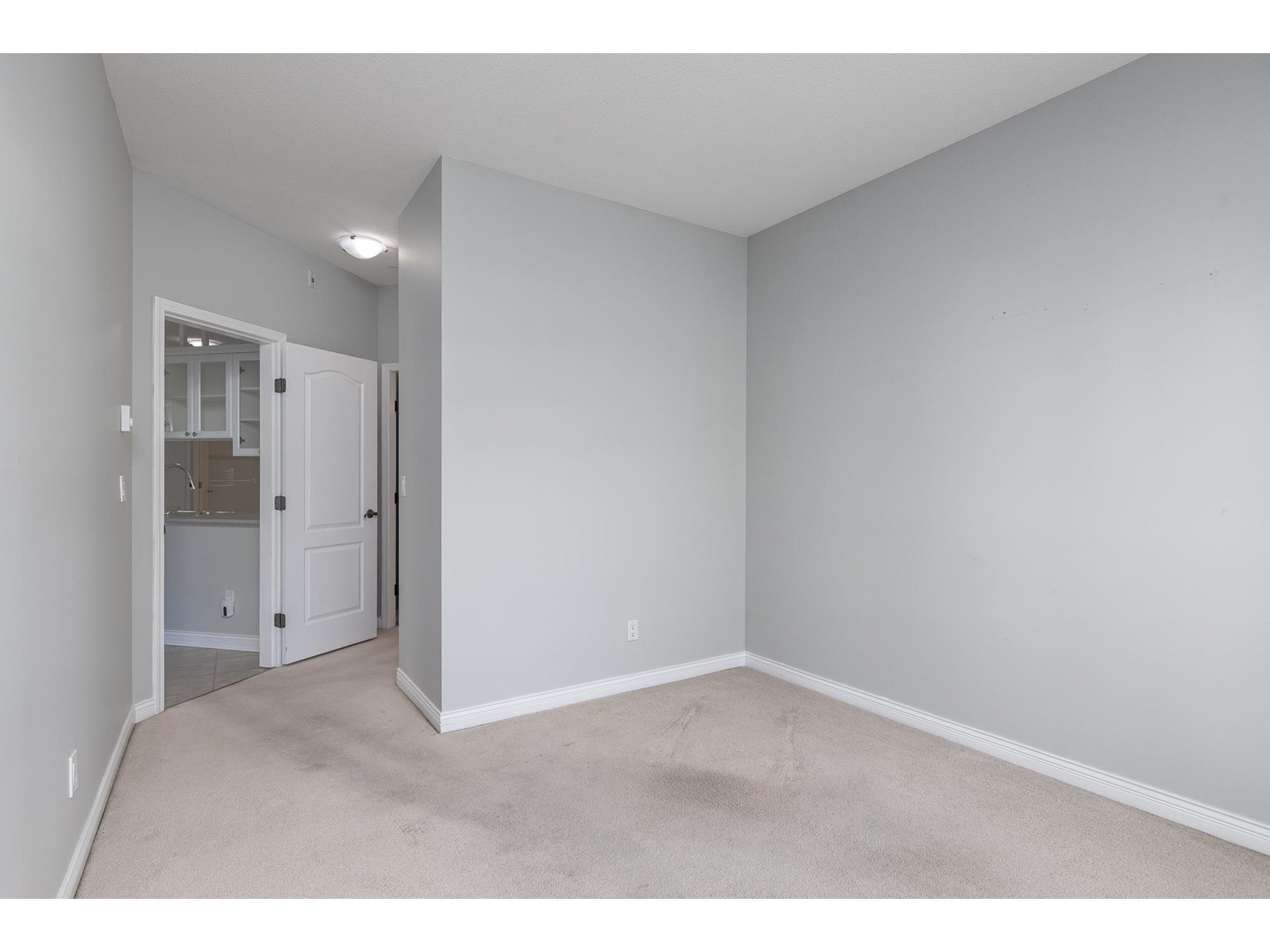 Photo 27 of 208 1685 152 A Street, Surrey BC