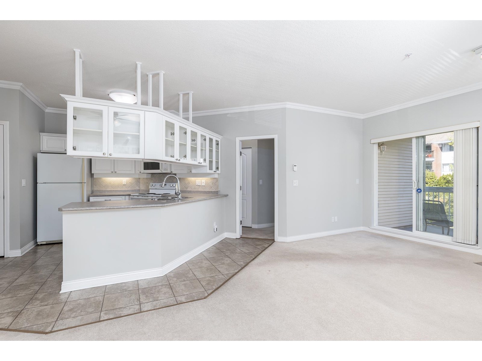 Photo 16 of 208 1685 152 A Street, Surrey BC