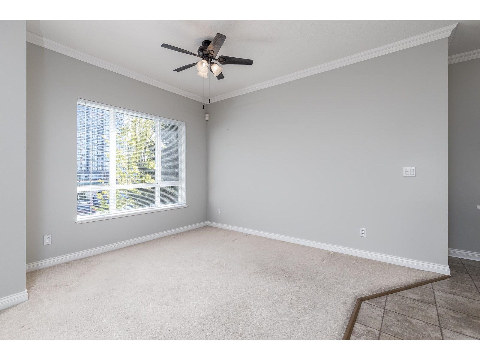 Photo 14 of 208 1685 152 A Street, Surrey BC