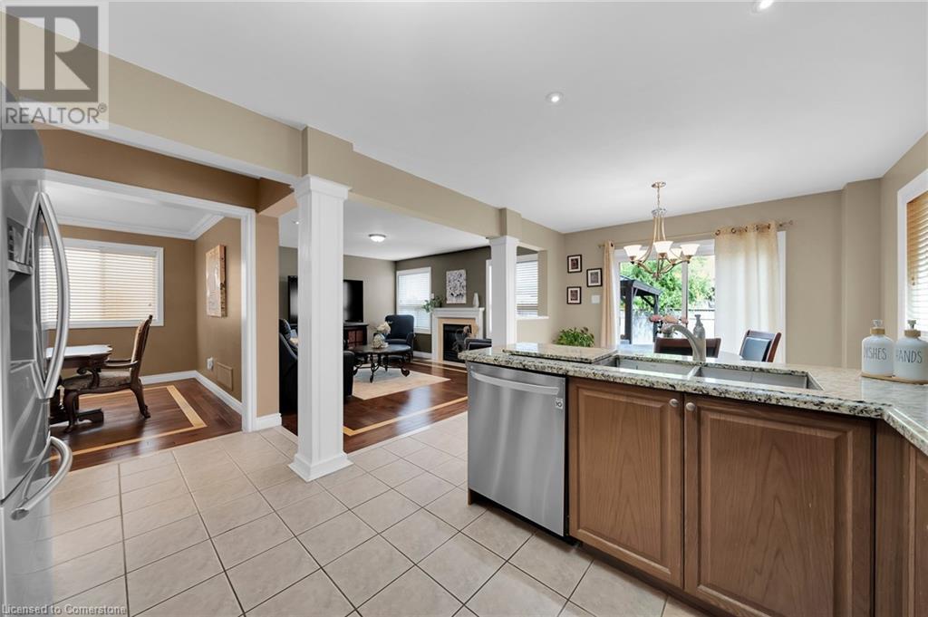 Photo 15 of 28 Ranchero Drive, Brampton ON