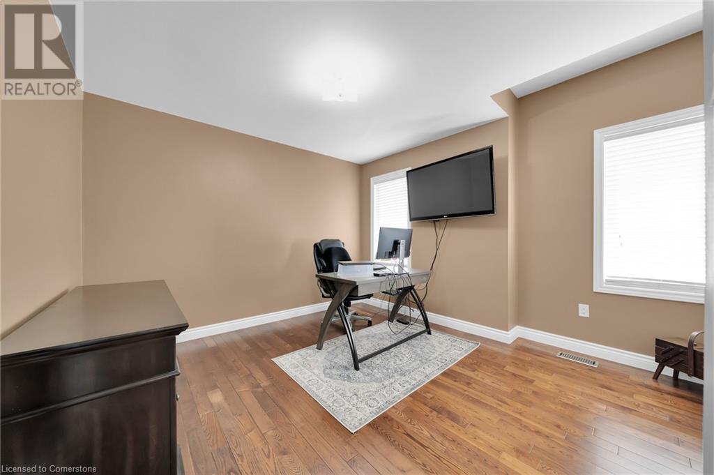 Photo 39 of 28 Ranchero Drive, Brampton ON