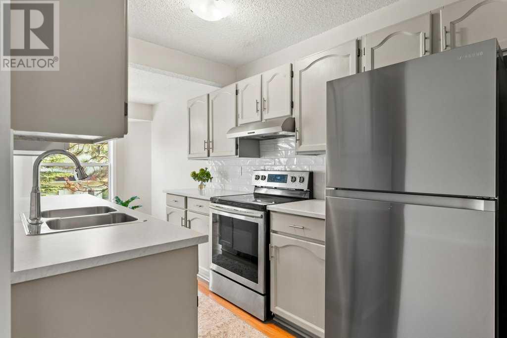 226 Shawinigan Drive SW, Calgary, Alberta
