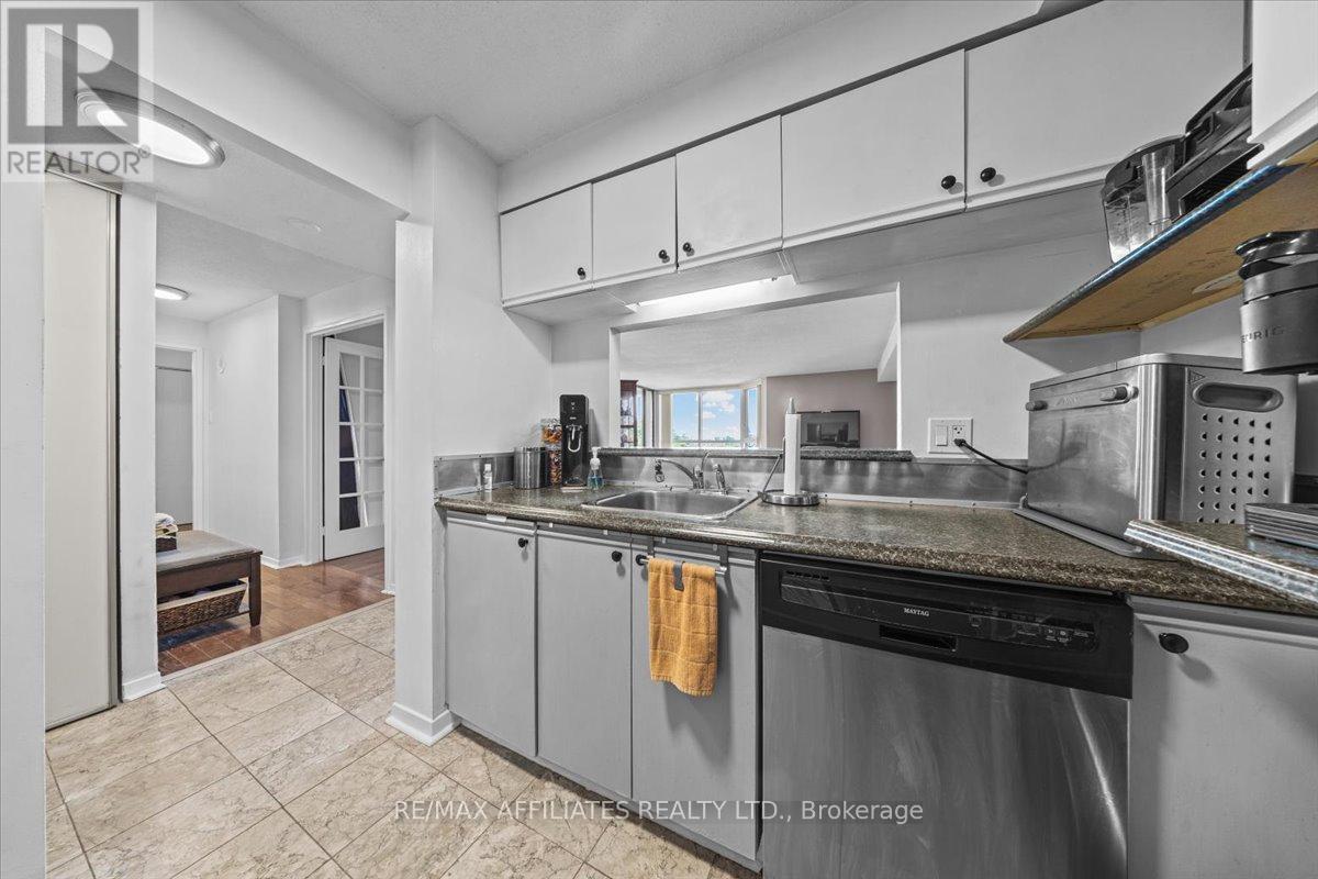 Photo 13 of 613 80 Sandcastle Drive, Ottawa ON