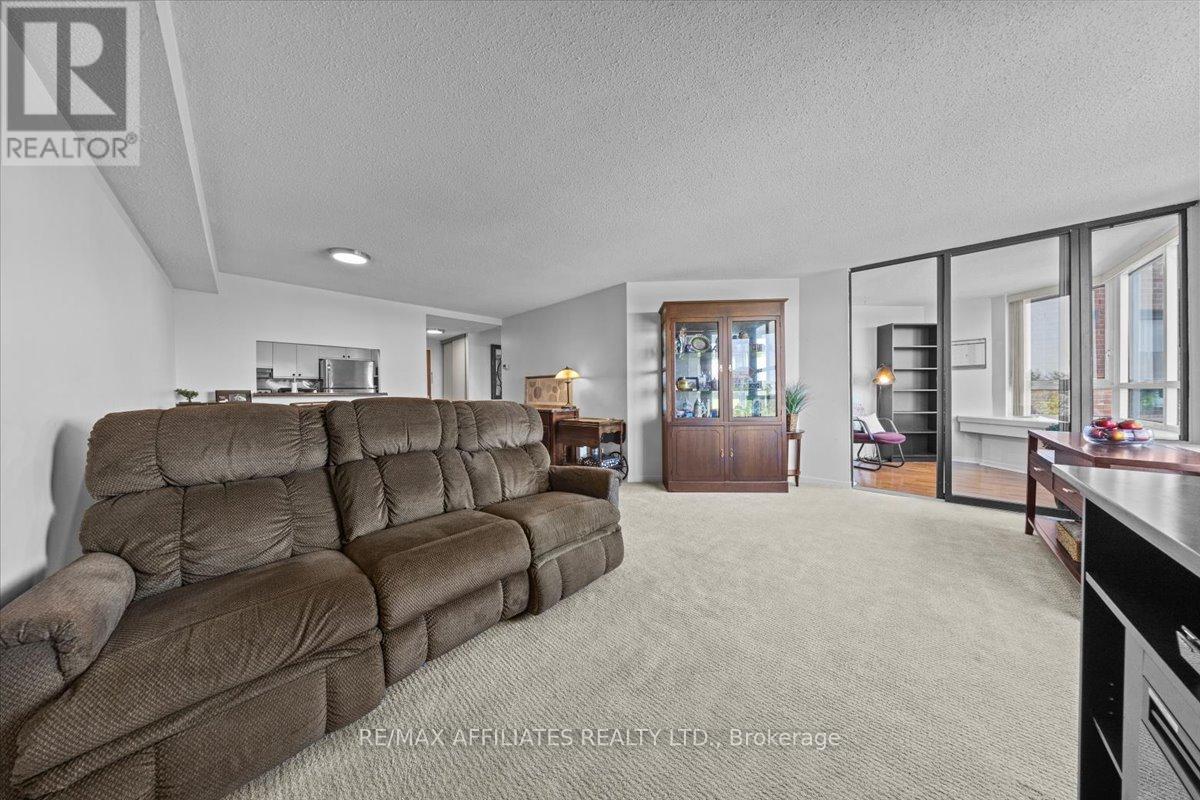 Photo 9 of 613 80 Sandcastle Drive, Ottawa ON