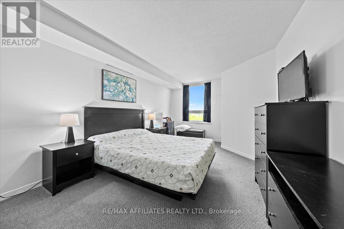 Photo 15 of 613 80 Sandcastle Drive, Ottawa ON