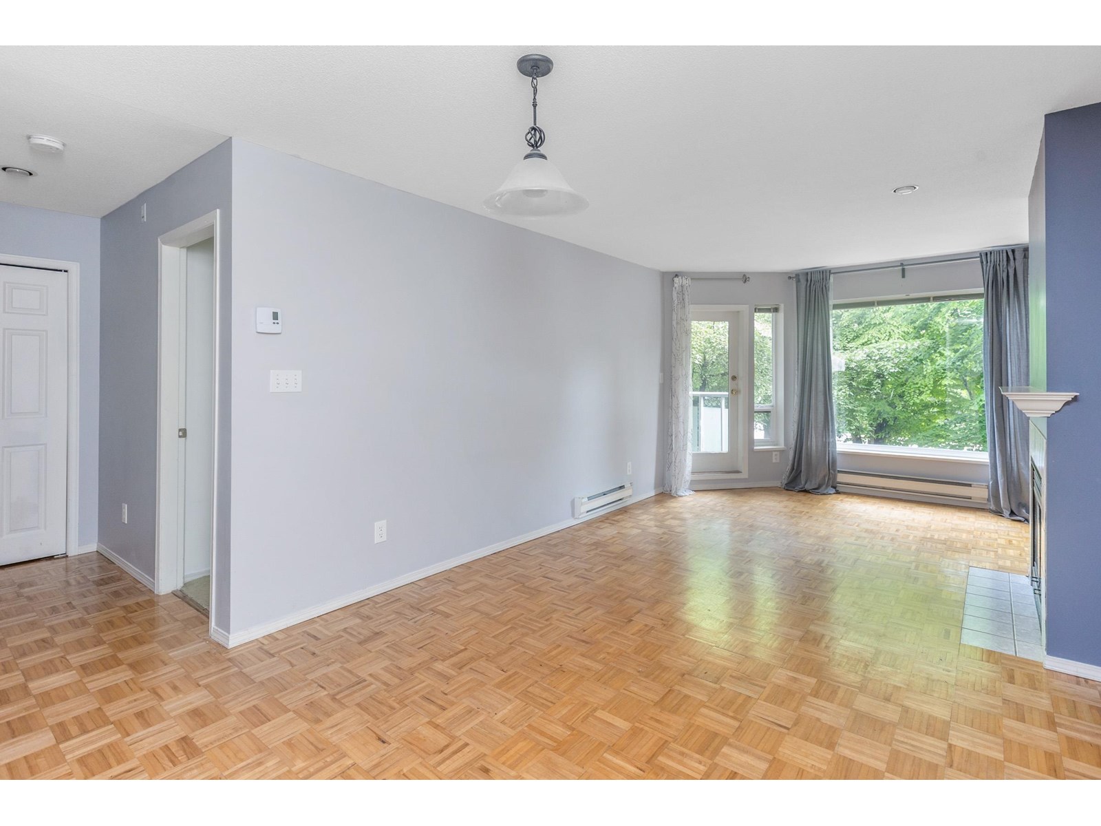 Photo 4 of 202 2855 152 Street, Surrey BC
