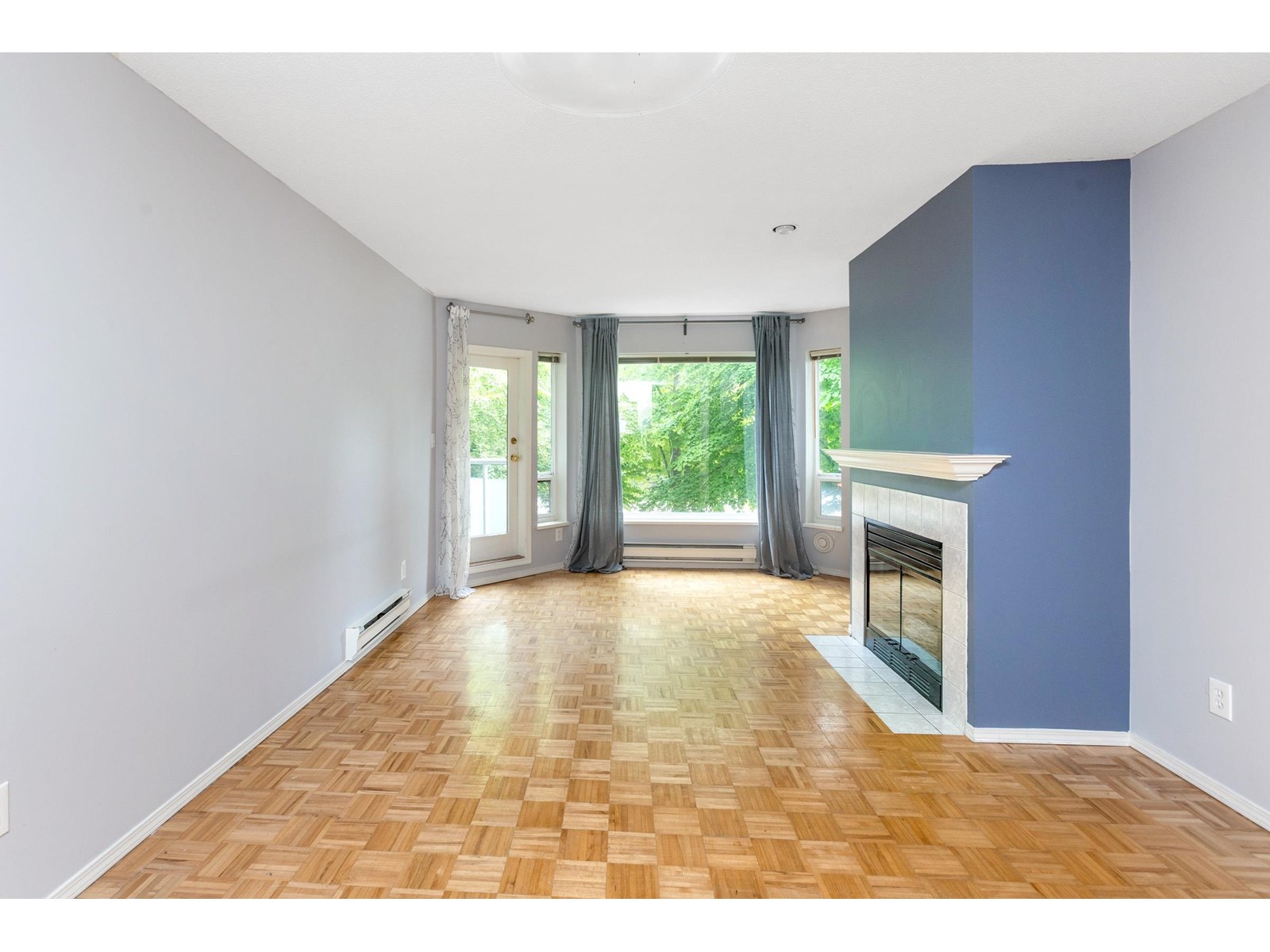 Photo 3 of 202 2855 152 Street, Surrey BC