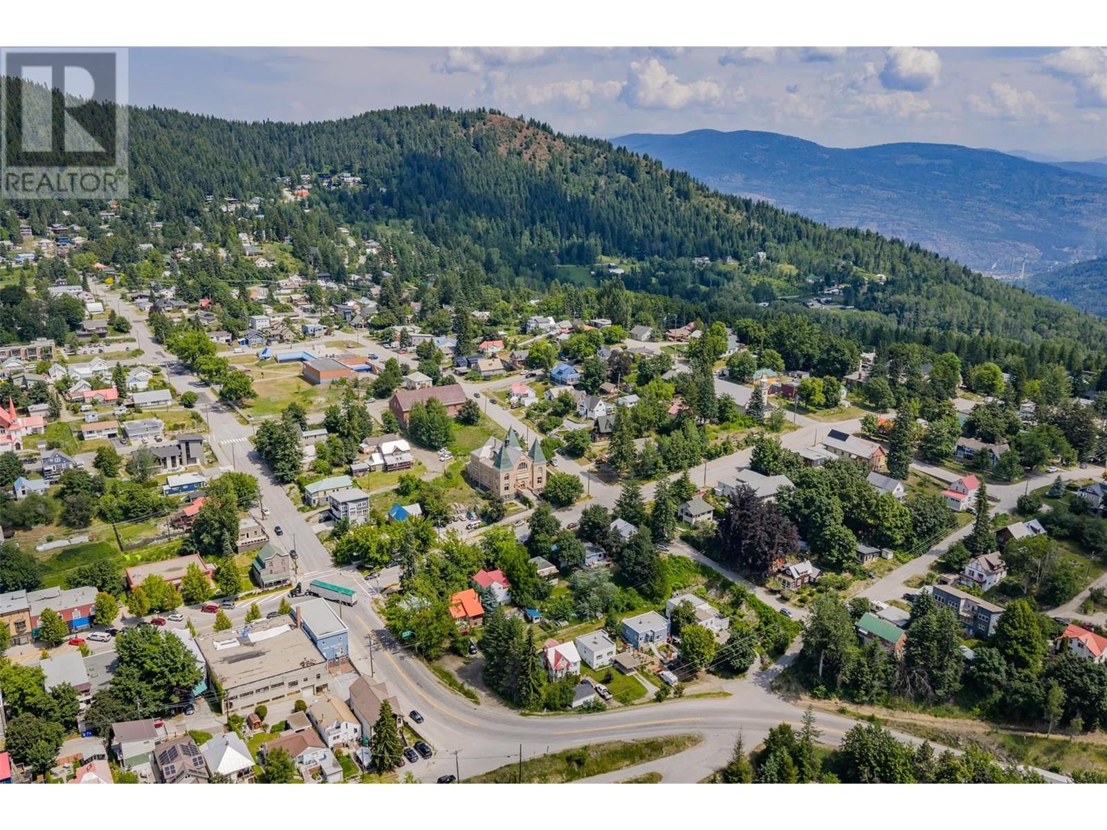 Parcel A COLUMBIA-KOOTENAY Road, Rossland