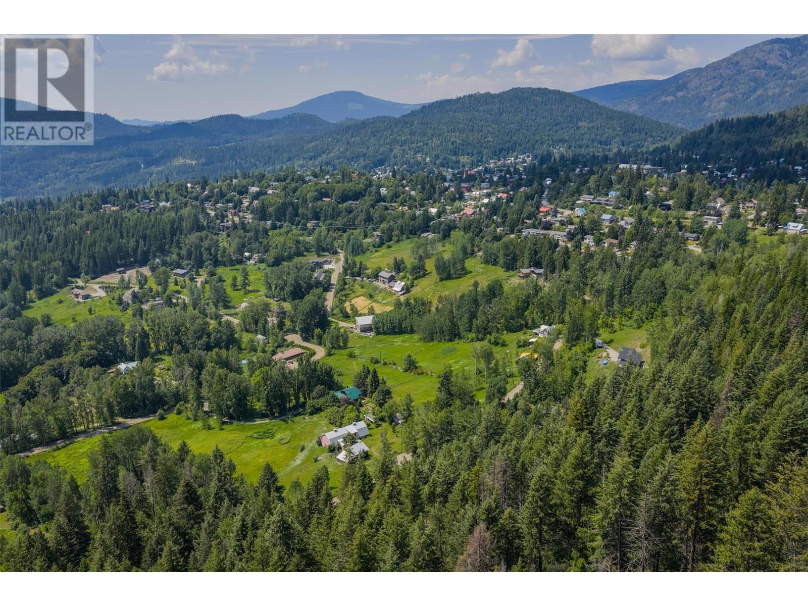 Parcel A COLUMBIA-KOOTENAY Road, Rossland
