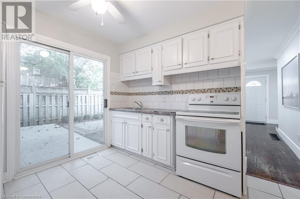 Photo 13 of 1116 Homewood Drive Unit 1, Burlington ON