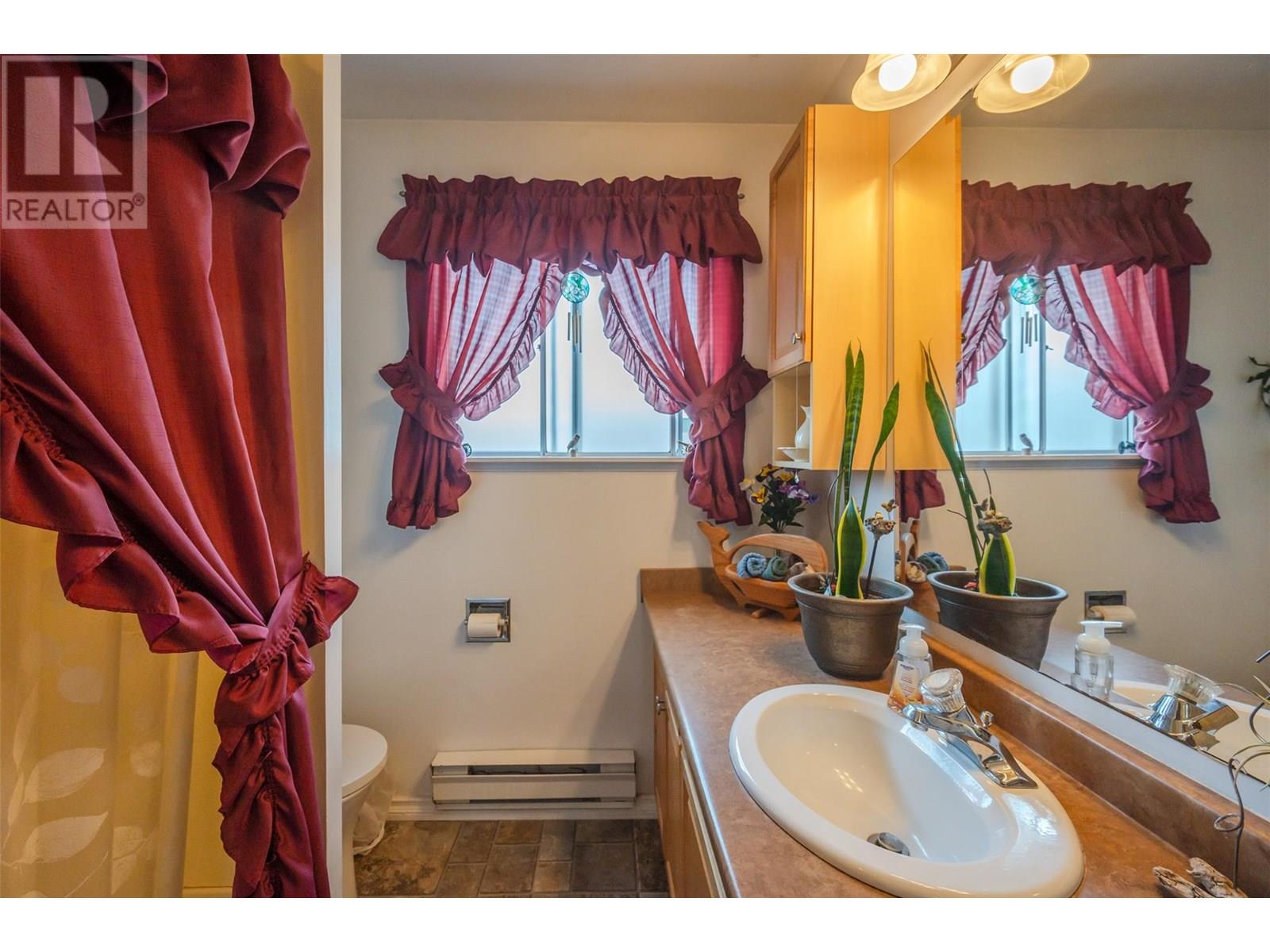 238 Huth Avenue, Penticton