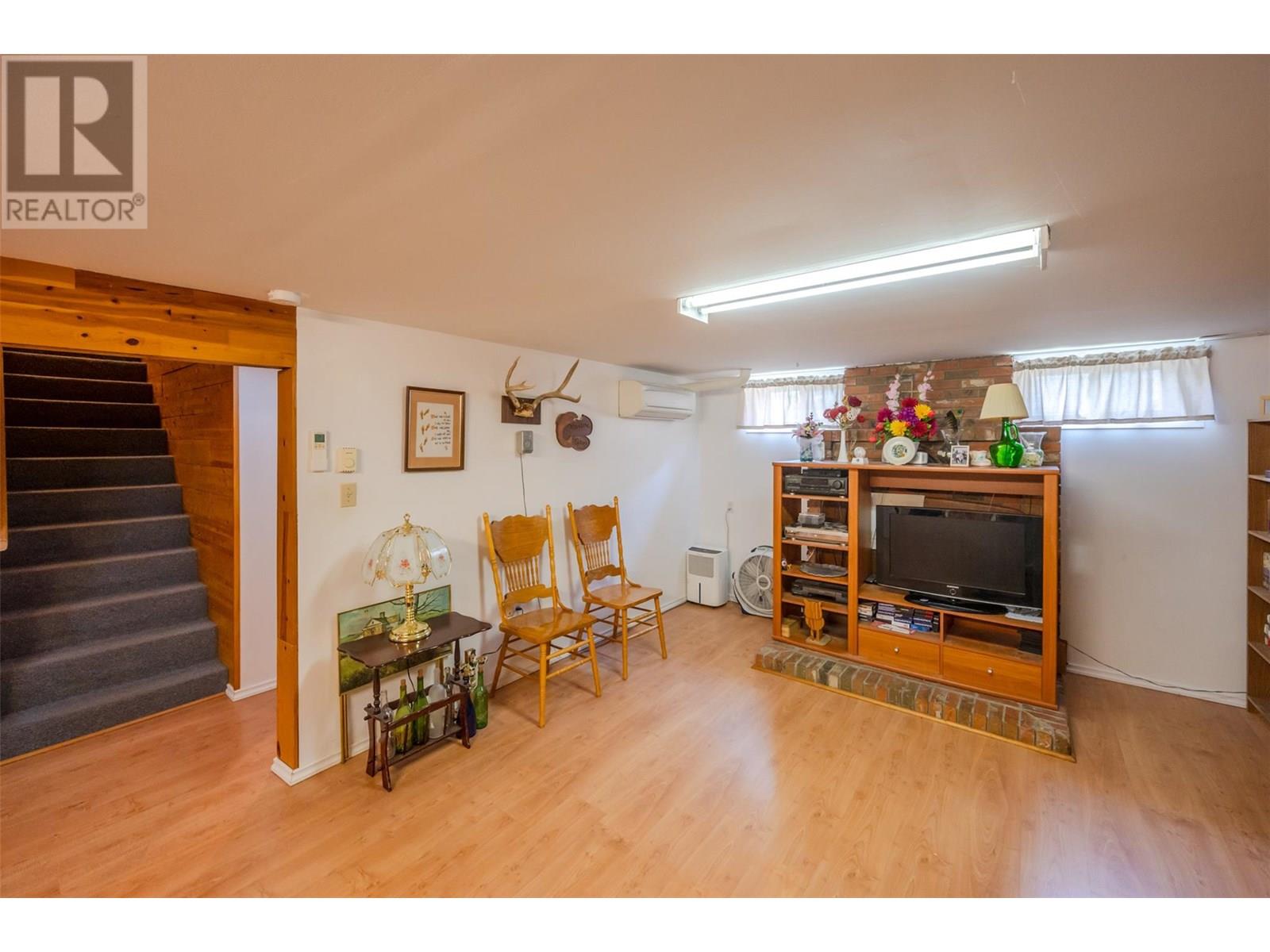 238 Huth Avenue, Penticton
