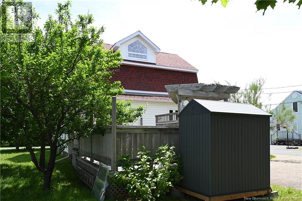 Photo 4 of 111 Rue Degrace Street, Shippagan NB