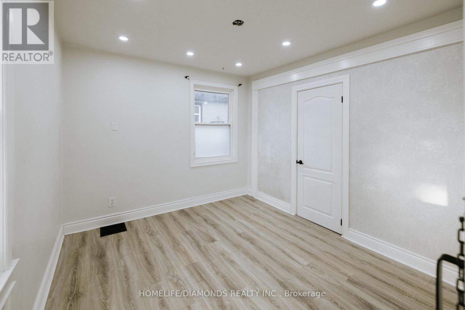 Photo 12 of 774 Garth Street, Hamilton ON