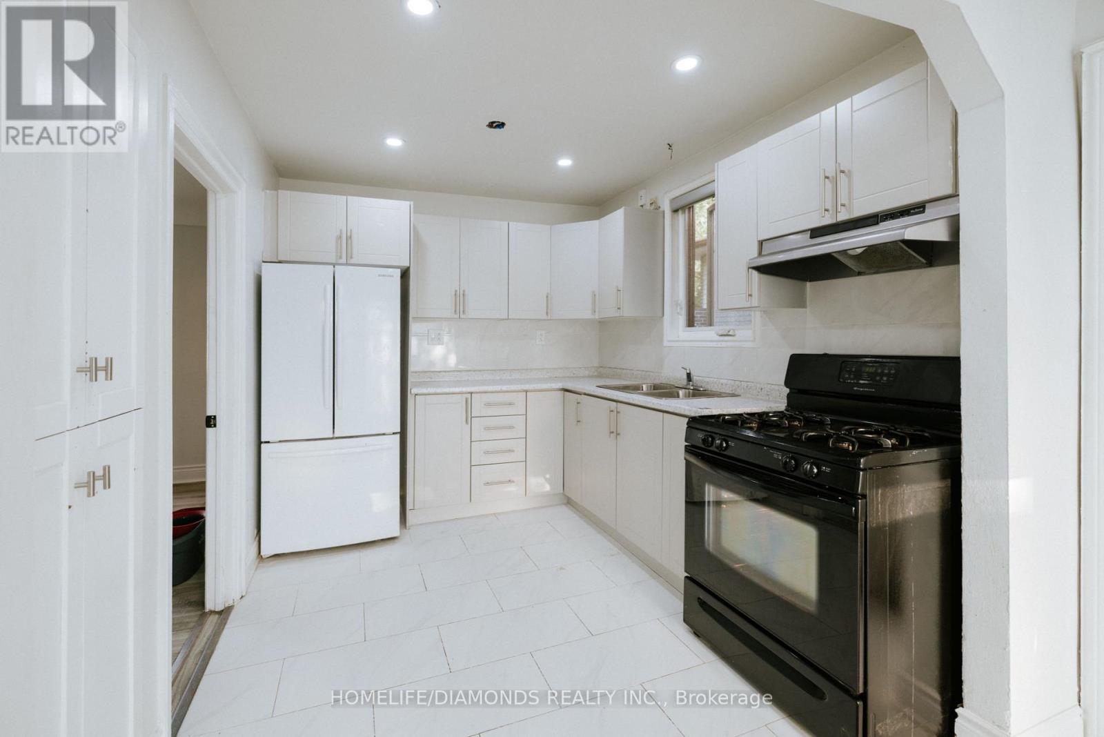 Photo 13 of 774 Garth Street, Hamilton ON