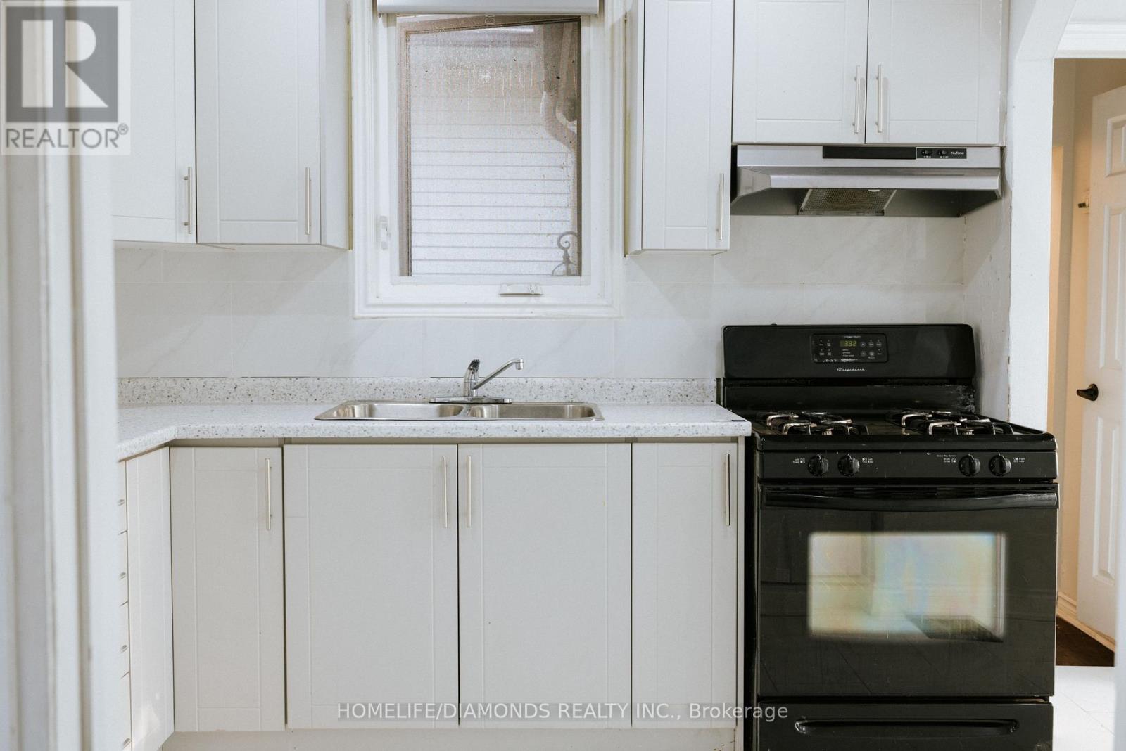 Photo 14 of 774 Garth Street, Hamilton ON