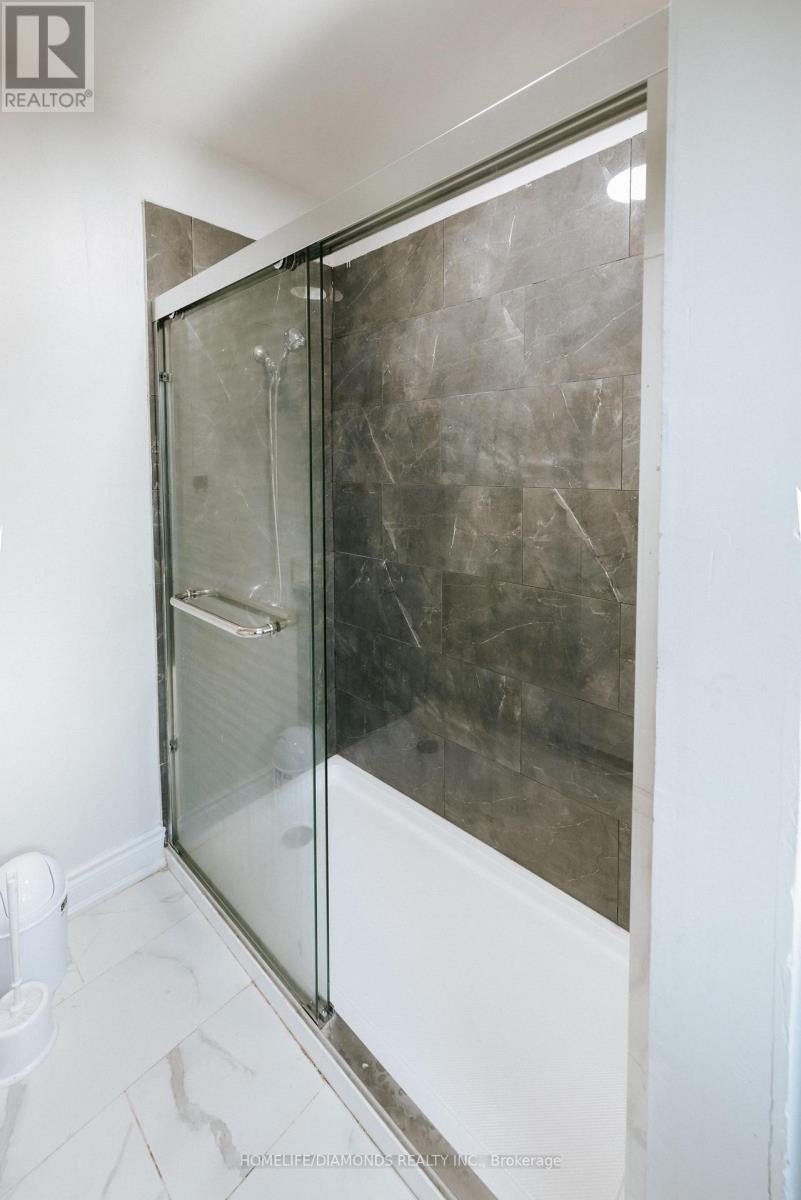 Photo 25 of 774 Garth Street, Hamilton ON