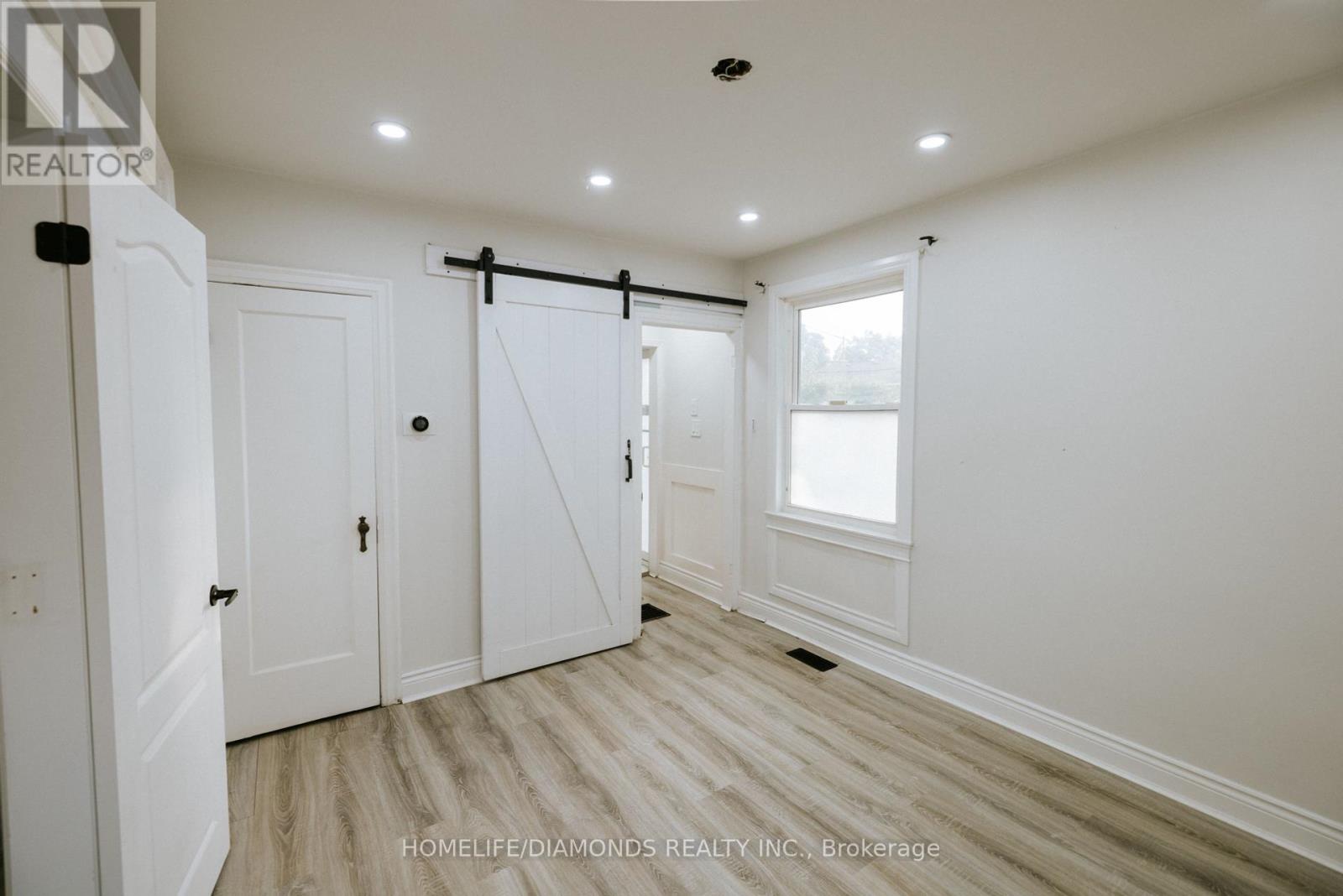 Photo 9 of 774 Garth Street, Hamilton ON