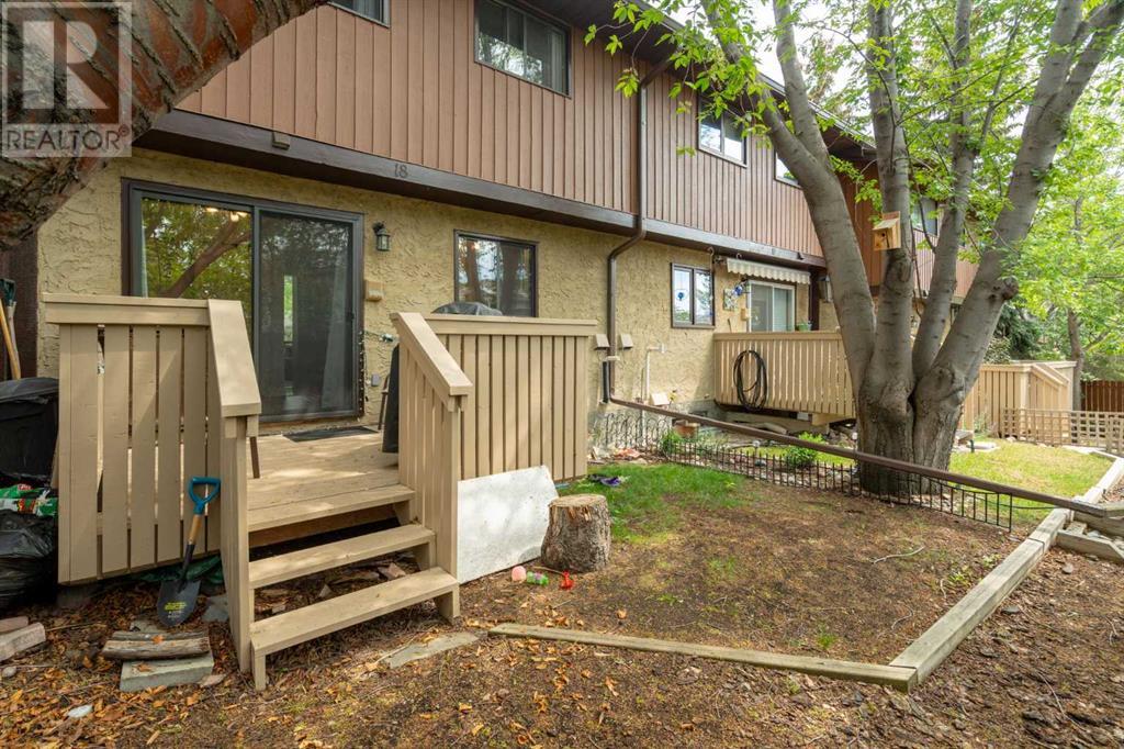 Single Family House for Sale in   Silver Springs Road NW Silver Springs Calgary 