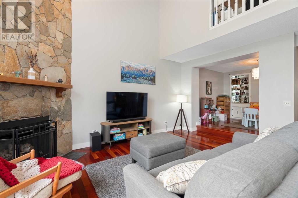 Single Family House for Sale in   Silver Springs Road NW Silver Springs Calgary 