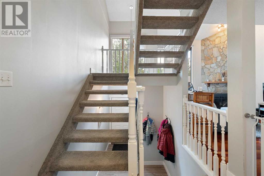 Single Family House for Sale in   Silver Springs Road NW Silver Springs Calgary 