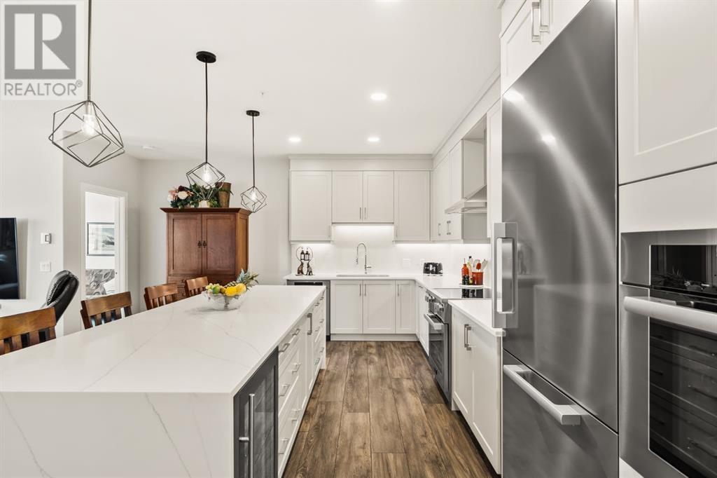 Single Family House for Sale in    Avenue SW Springbank Hill Calgary 