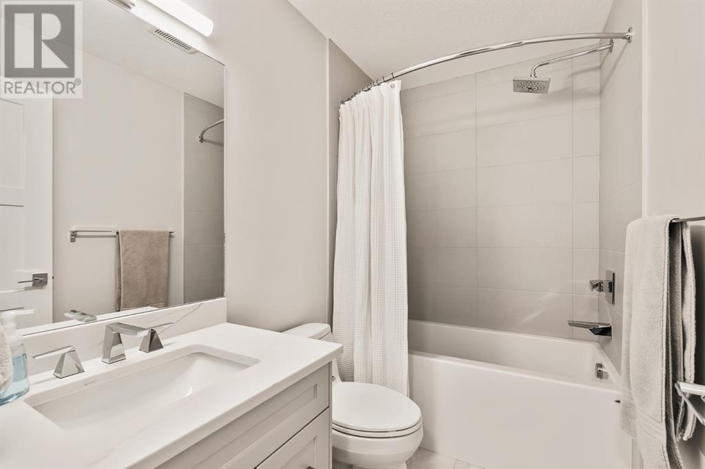 Single Family House for Sale in    Avenue SW Springbank Hill Calgary 